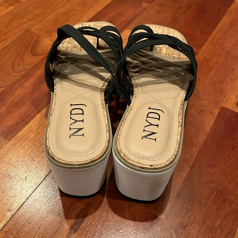 NWT NYDJ Reesie Wedge Sandal, Black